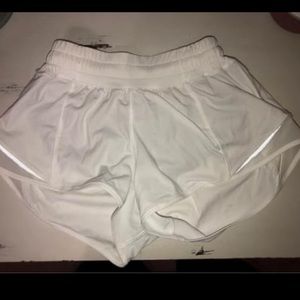 White lulu lemon hotty hot shorts size 2 2.5in